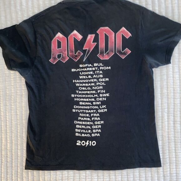 AC/DC Mens 2010 Black Shoot To Thrill Black Ice World Tour Shirt Vintage Small - Picture 4 of 5